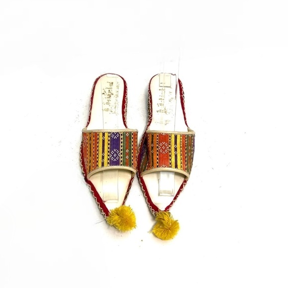 Vintage 1970s fabric pointed toe tassel Ottoman Turkish slippers - Picture 3 of 8